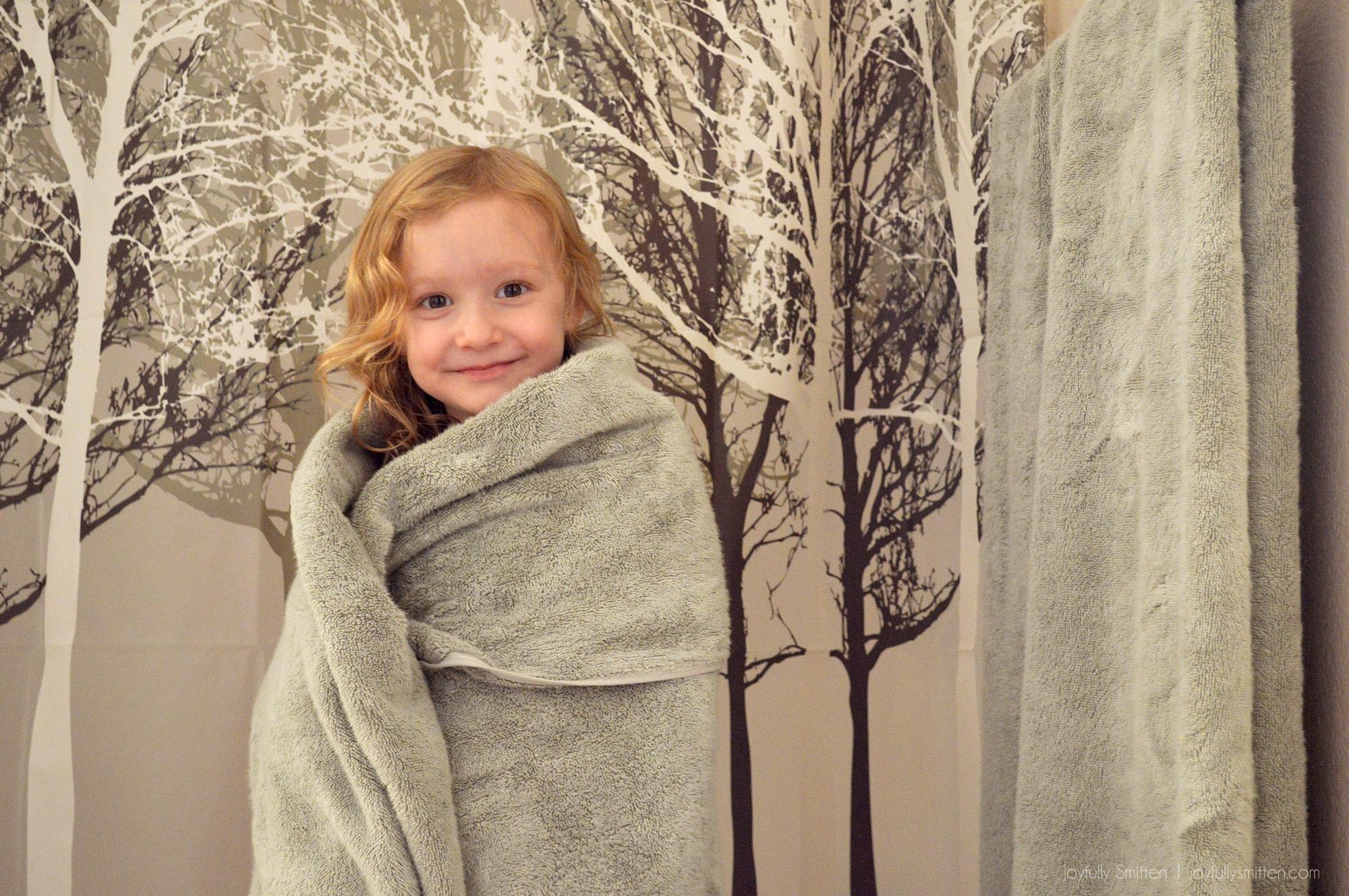Bamboo Bath Mats and Bamboo Bath Sheets from Cariloha are life changing! Hello softness and goodbye scratchy odor-full towels!