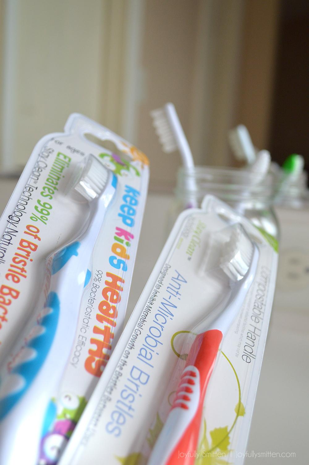  100% eco-friendly toothbrush with anti-microbial, silver-infused bristles