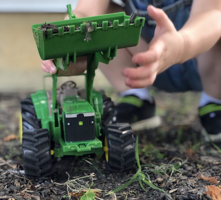 Thriving in Outdoor Play